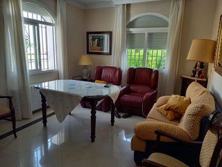 Chalet en venta en Lucena