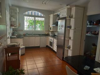 Chalet en venta en Lucena