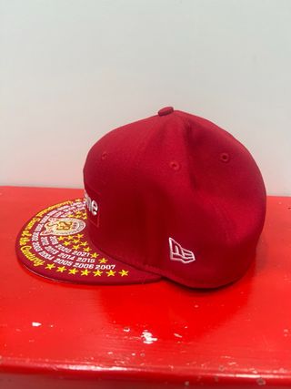 Gorra Supreme New Era Talla 7 1/8 Roja