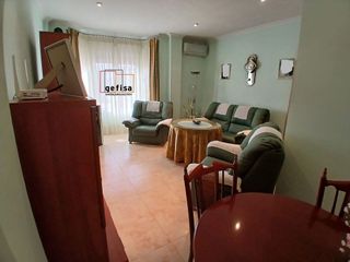 Casa adosada en venta en Valdepeñas