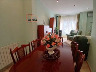 Casa adosada en venta en Valdepeñas