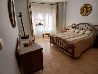 Casa adosada en venta en Valdepeñas
