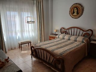 Casa adosada en venta en Valdepeñas