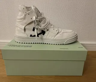 Off-White Canvas Off Court 43
