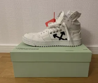 Off-White Canvas Off Court 43