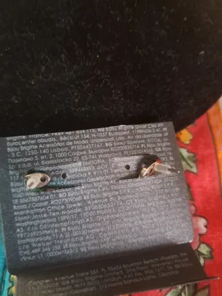 Pendientes de fiesta plateados con pedrería