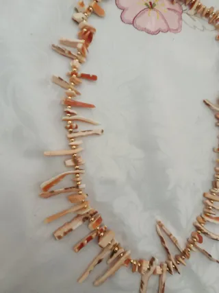 Collana conchiglia corallo 59 cm
