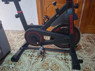 Bicicleta Estática Homcom Negra y roja. Poco uso.