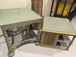 Mesa auxiliar antigua madera y ratán