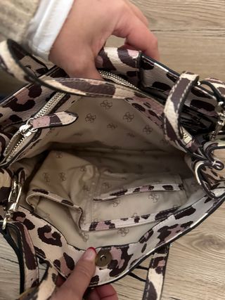 Bolso Guess estampado leopardo precio negociable
