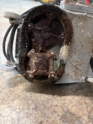 Fresadora Bayer BFF 221 590W