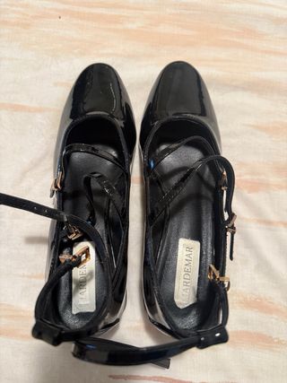 Zapatos de vestir negros charol