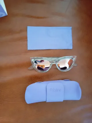 Gafas de sol Farline mujer,compradas en farmacia.