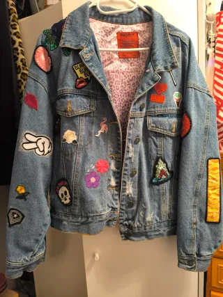 Pull&Bear Chaqueta vaquera oversize con parches