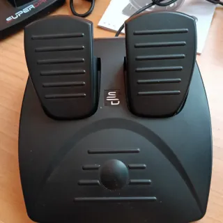 Volante Superdrive GS 550 per PC e Console