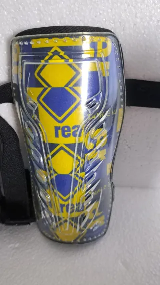 Set scarpe calcio Lotto + parastinchi Errea