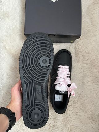 Nike Air Force 1 Negro Satén