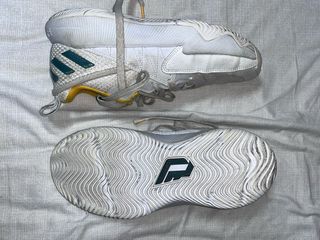 Zapatillas (baloncesto) Adidas Dame (Talla 39.5)