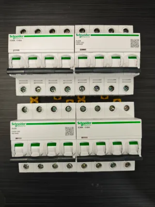 Magnetotermico Schneider 4Px63A