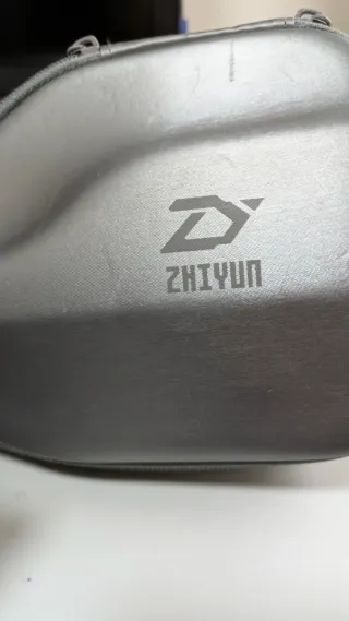 Estabilizador para móvil con funda