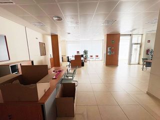 Local comercial en venta en Salburua en Vitoria-Gasteiz