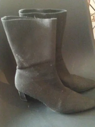 Botines negros de tacón