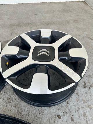 Llantas Citroën C4 Cactus 17