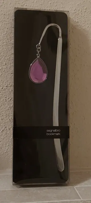 Segnalibro in metallo con ciondolo