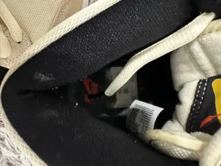 Nike Air Jordan 1 Retro High Amarillo