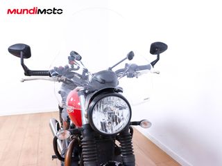 TRIUMPH STREET TWIN