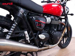 TRIUMPH STREET TWIN