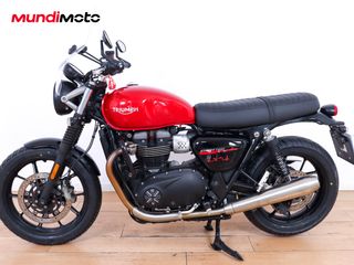 TRIUMPH STREET TWIN