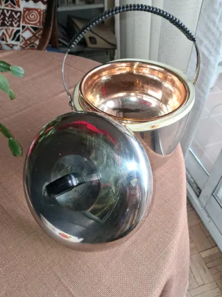 Cubitera de hielo metálica