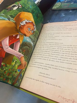 Cuento clásico de la bella durmiente en hungaro