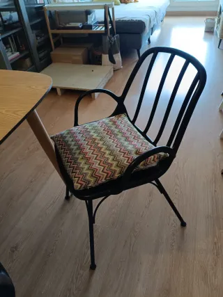 Conjunto de 4 sillas polipropileno patas en metal