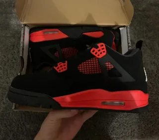 Jordan 4 Retro Negro Rojo Talla 42