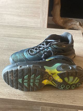 Nike TN Air Max Zapatillas Negras y Verdes