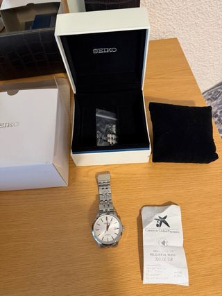 Reloj Seiko Automático Plata y Blanco