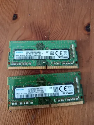 2x Samsung DDR4 8GB