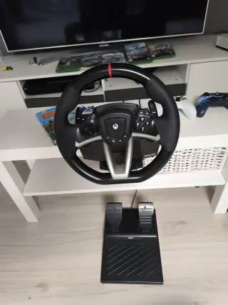 Xbox One con 2 mandos y juegos