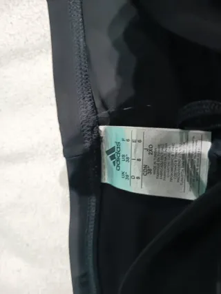 Pantalón corto Adidas negro