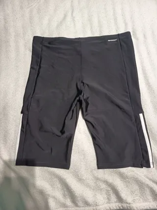 Pantalón corto Adidas negro