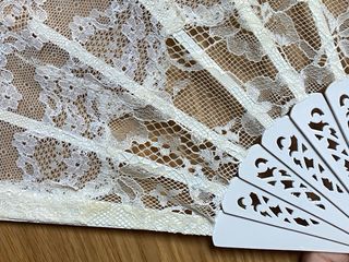 Abanico de encaje blanco sin estrenar