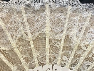 Abanico de encaje blanco sin estrenar