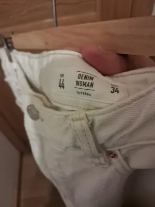 Pantalón vaquero blanco