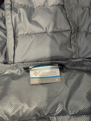 Chaqueta Columbia Talla M Gris con roces innotorio