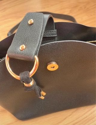 Bolso negro bandolera