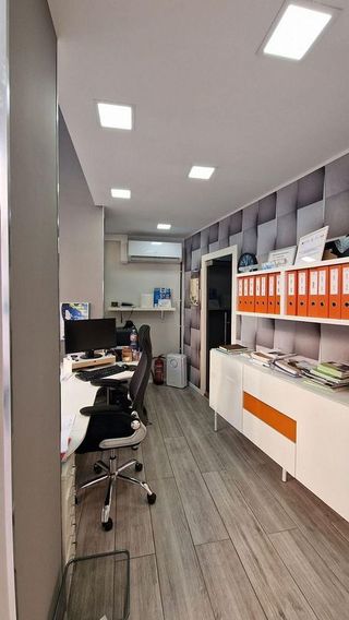 Local comercial en venta en Inmobiliaria - Barreda en Torrelavega