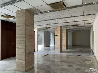 Local comercial en venta en Baena