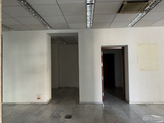 Local comercial en venta en Baena